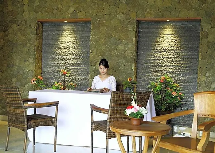 ホリデーパーク Puri Karang 3*